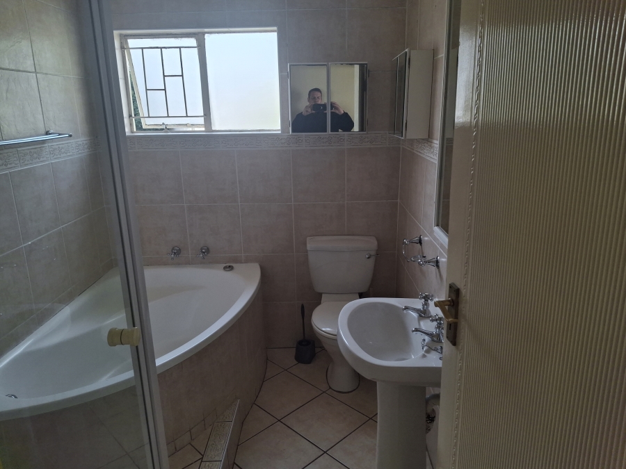To Let 2 Bedroom Property for Rent in Moreleta Park Gauteng
