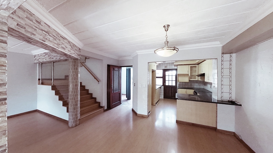 3 Bedroom Property for Sale in Lakefield Gauteng