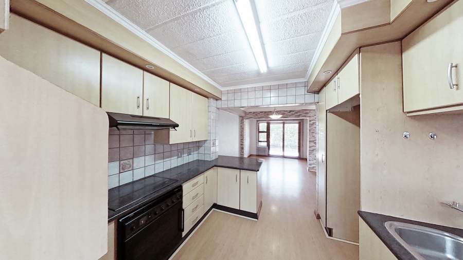 3 Bedroom Property for Sale in Lakefield Gauteng