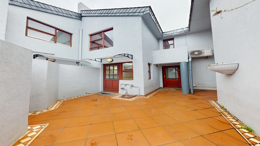 3 Bedroom Property for Sale in Lakefield Gauteng