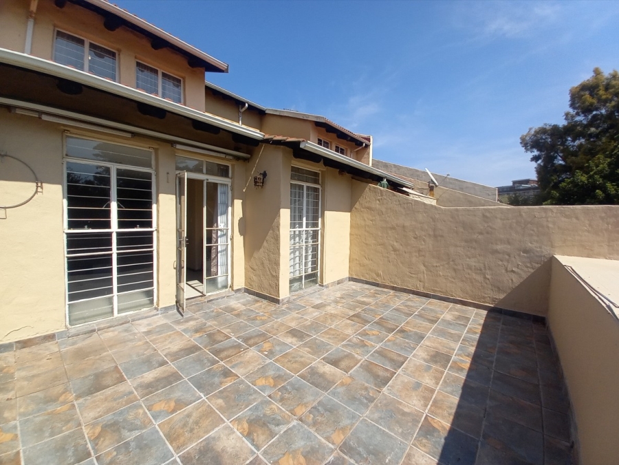 2 Bedroom Property for Sale in Ashlea Gardens Gauteng