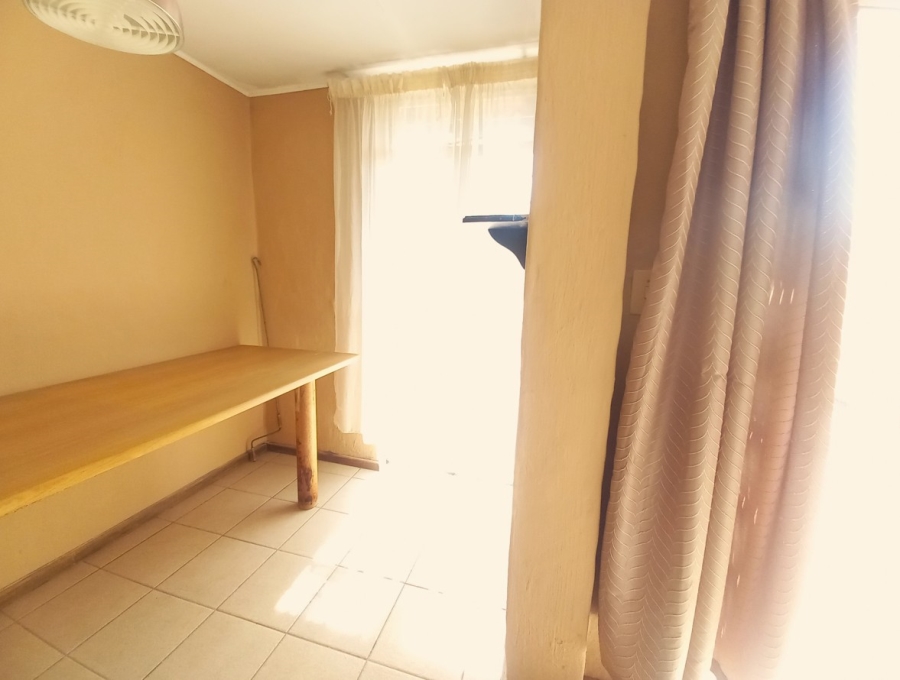 2 Bedroom Property for Sale in Ashlea Gardens Gauteng