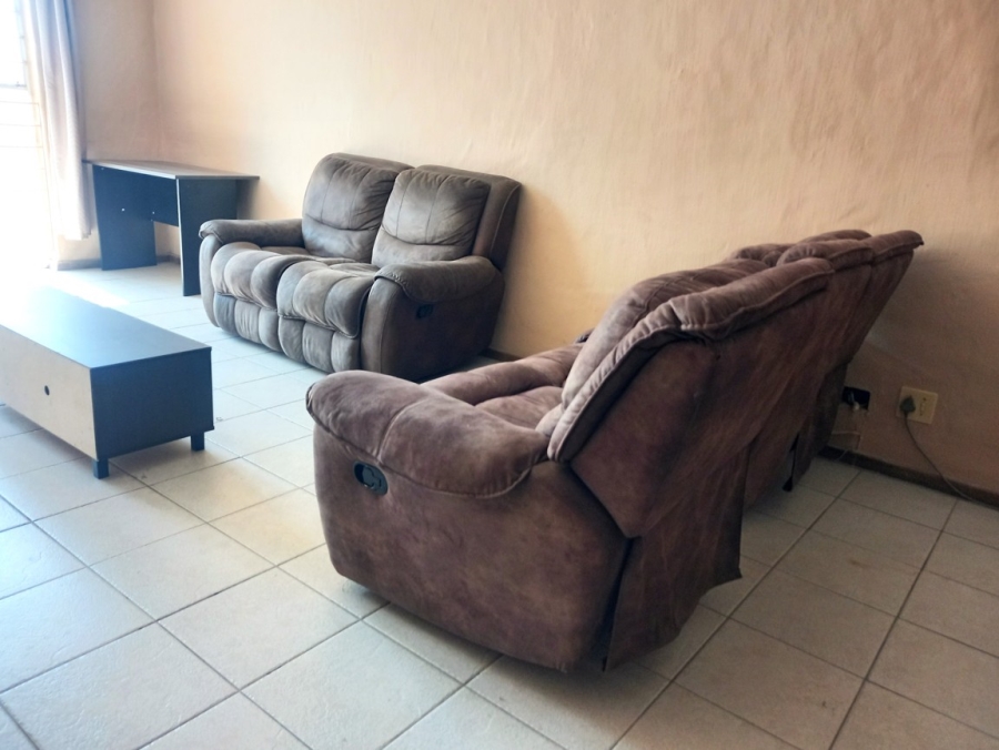 2 Bedroom Property for Sale in Ashlea Gardens Gauteng