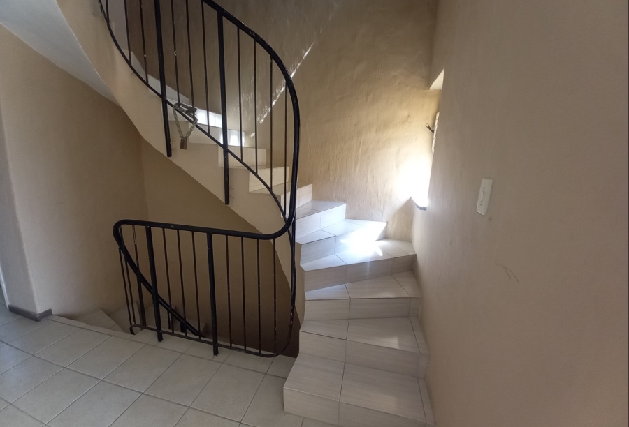 2 Bedroom Property for Sale in Ashlea Gardens Gauteng