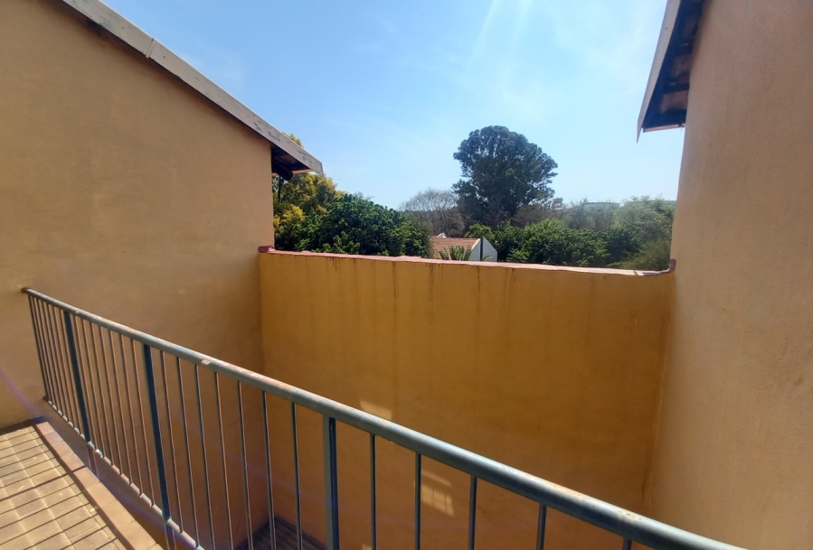 2 Bedroom Property for Sale in Ashlea Gardens Gauteng