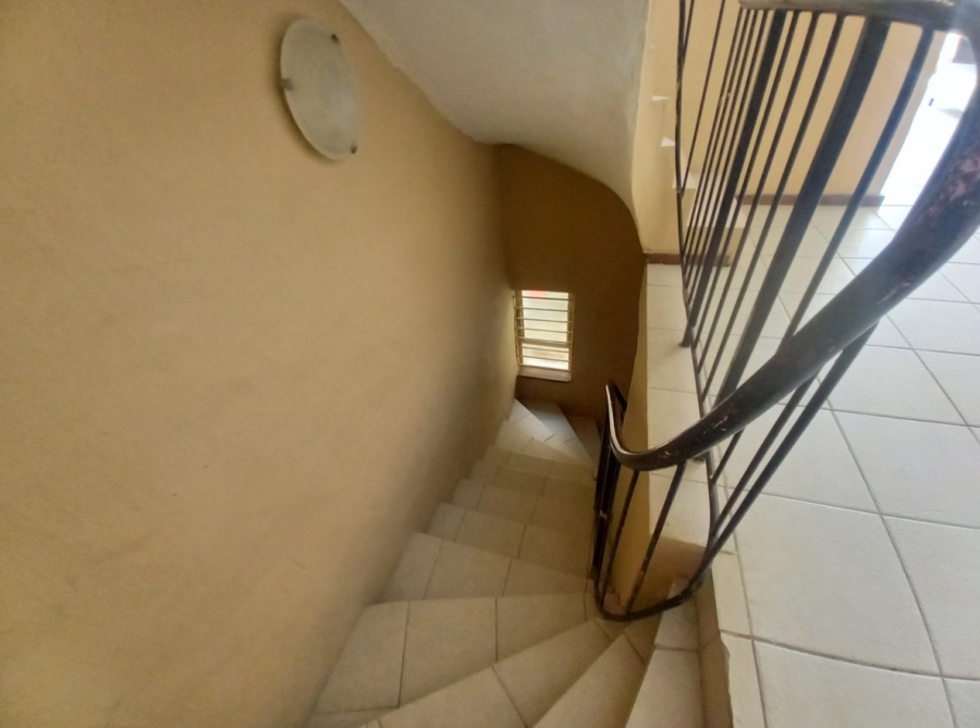 2 Bedroom Property for Sale in Ashlea Gardens Gauteng