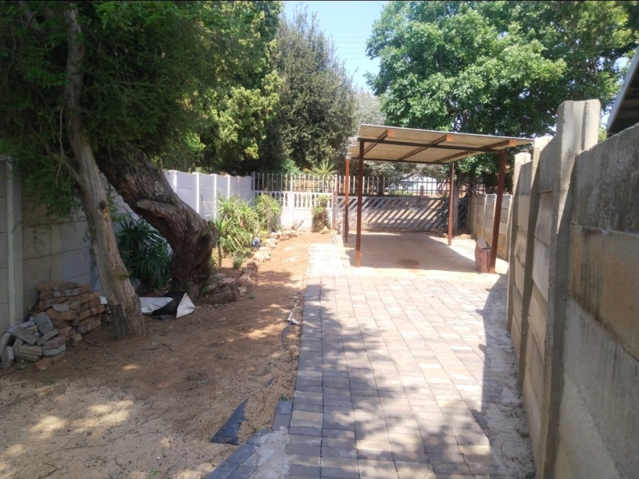 3 Bedroom Property for Sale in Rensburg Gauteng