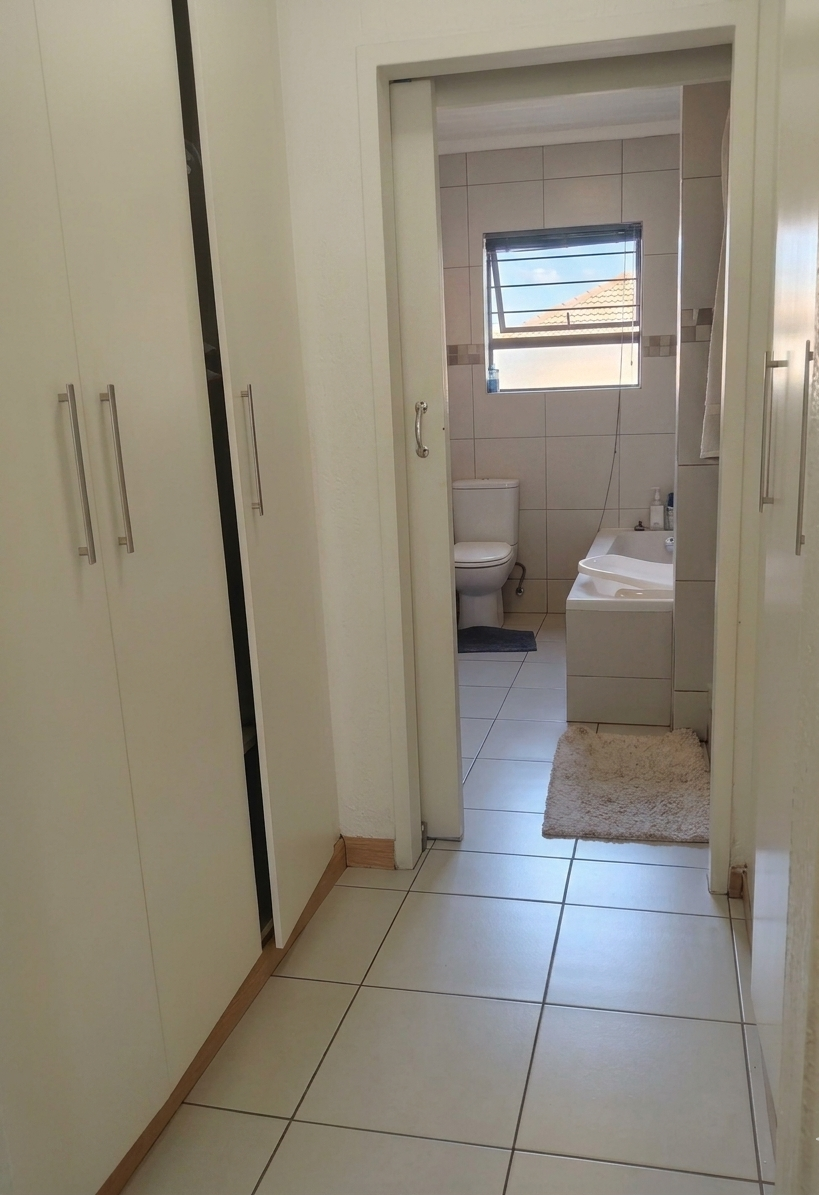 2 Bedroom Property for Sale in Bedfordview Gauteng