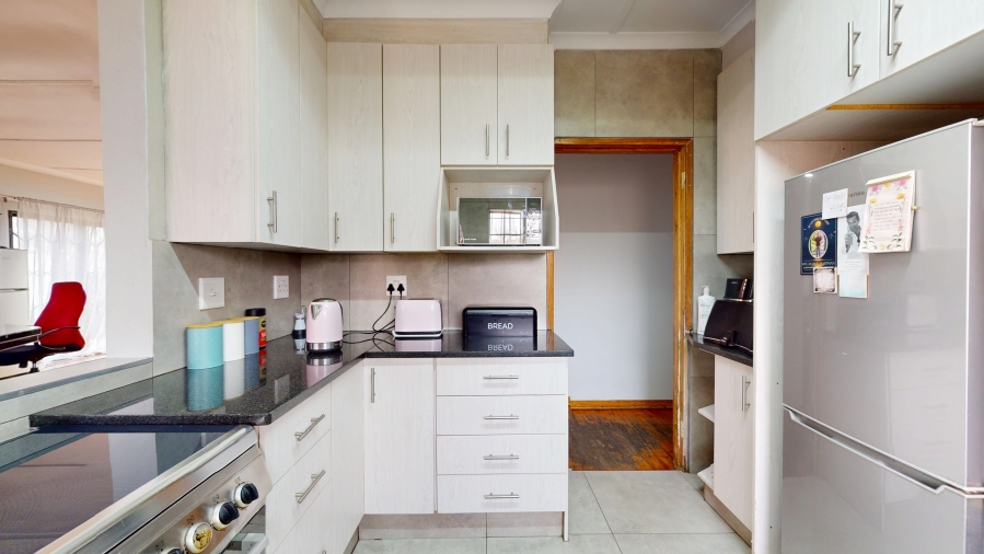 4 Bedroom Property for Sale in Sunnyridge Gauteng