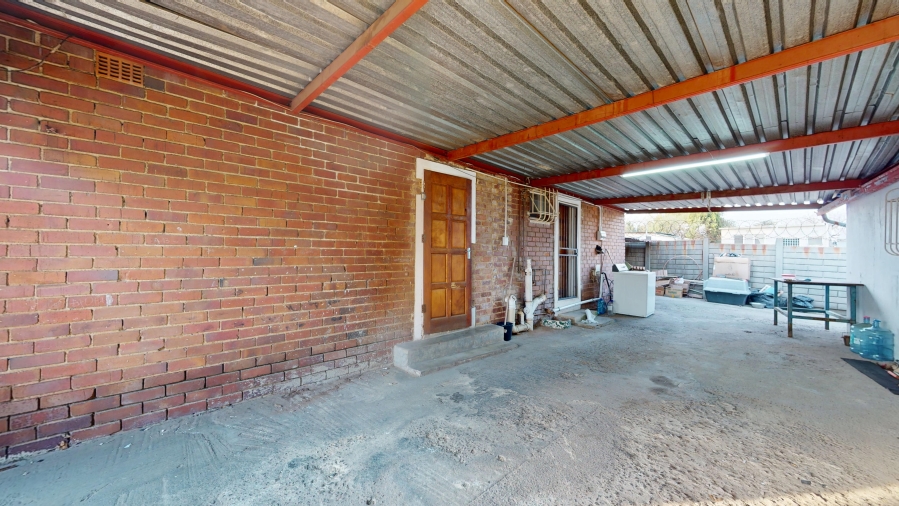 4 Bedroom Property for Sale in Sunnyridge Gauteng