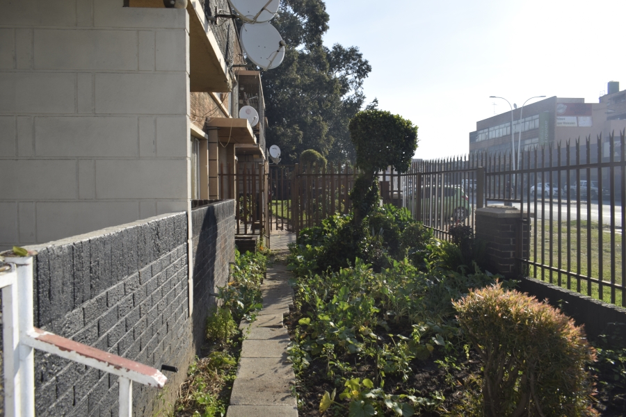 2 Bedroom Property for Sale in Cason Gauteng