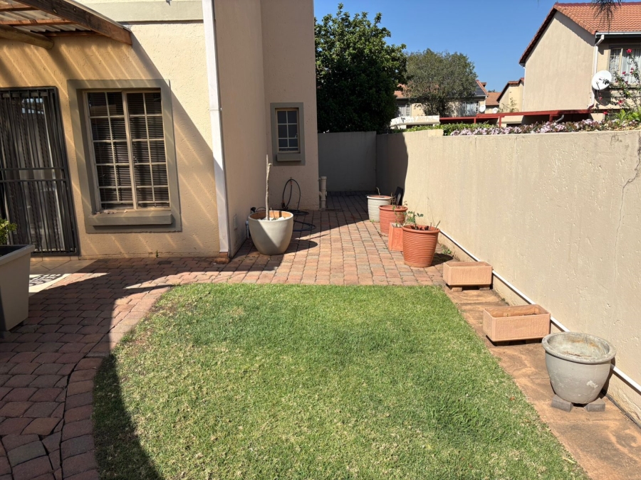 To Let 2 Bedroom Property for Rent in Willow Park Manor Gauteng