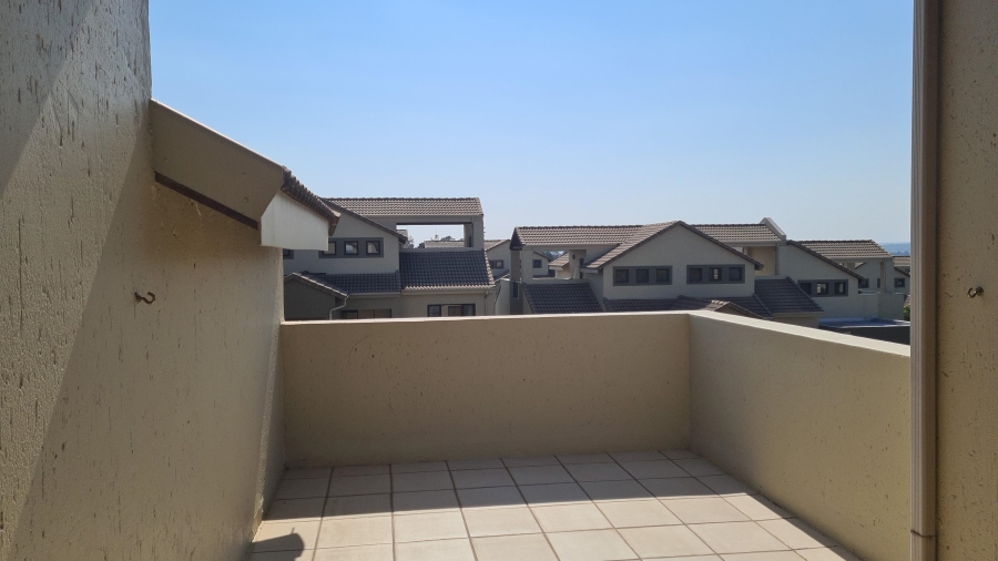 To Let 2 Bedroom Property for Rent in Bryanston Gauteng
