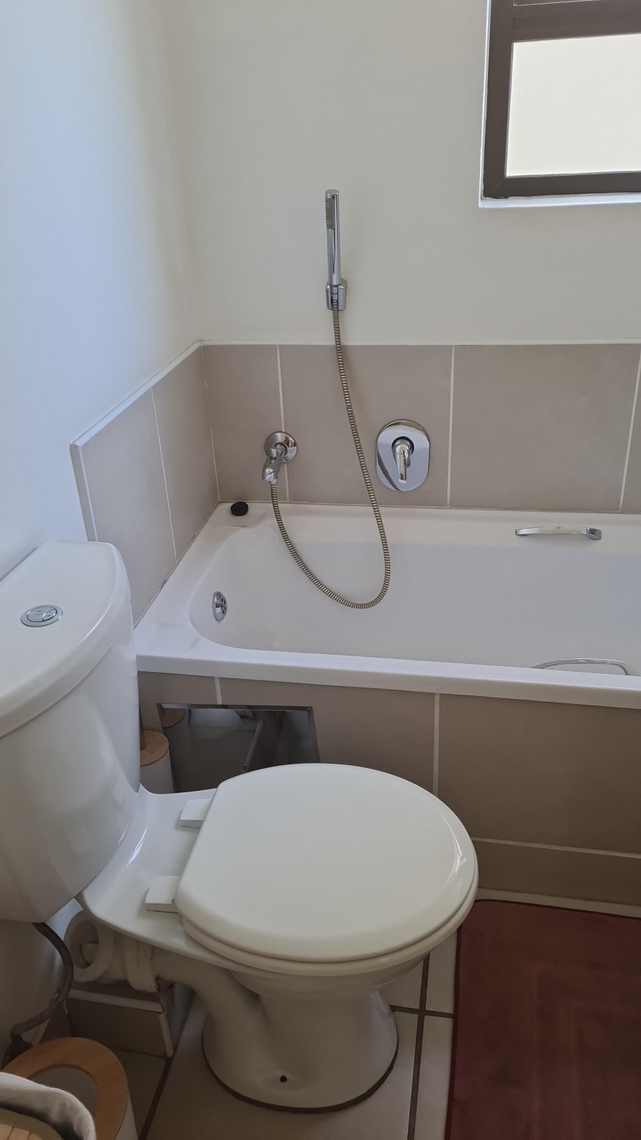To Let 2 Bedroom Property for Rent in Bryanston Gauteng