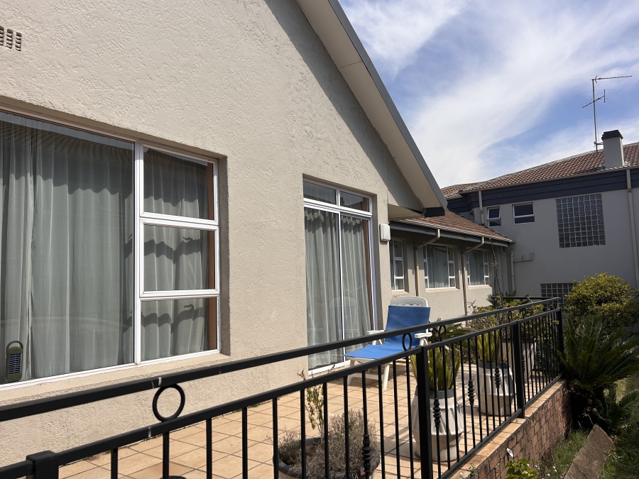 4 Bedroom Property for Sale in Glenhazel Gauteng