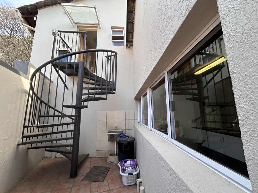 4 Bedroom Property for Sale in Glenhazel Gauteng