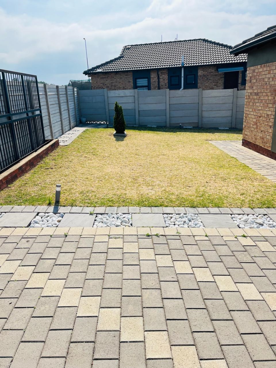 3 Bedroom Property for Sale in Mindalore Gauteng