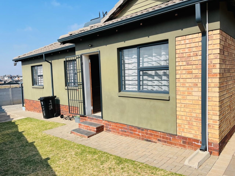 3 Bedroom Property for Sale in Mindalore Gauteng
