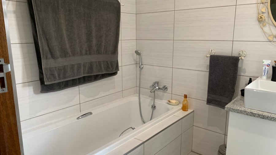 3 Bedroom Property for Sale in Monument Gauteng