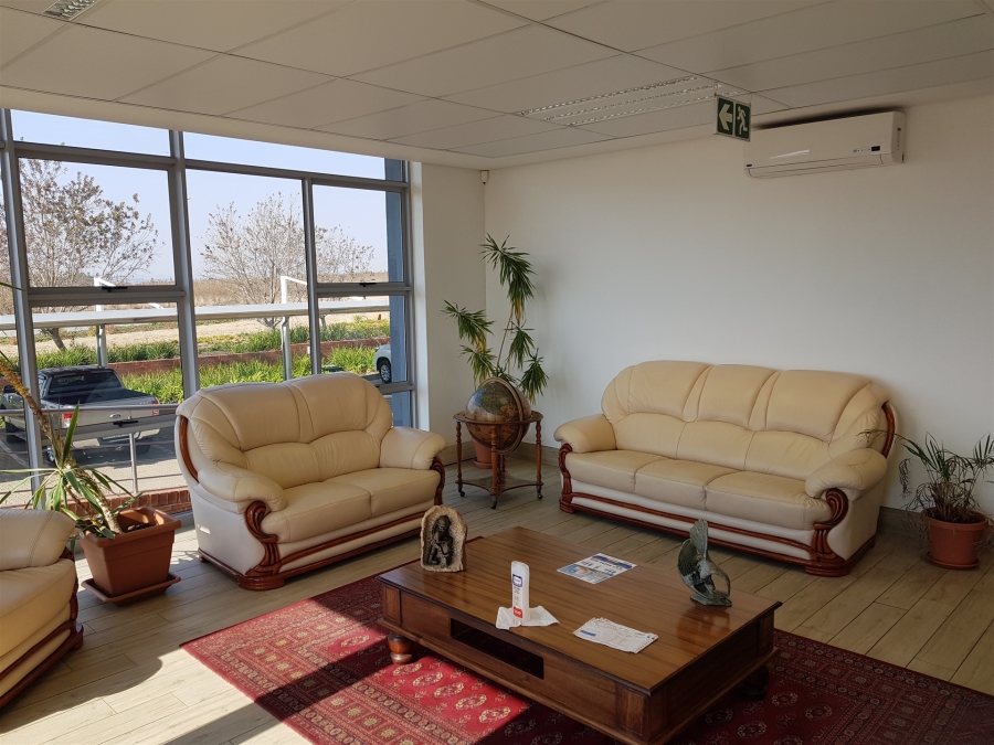 To Let Commercial Property for Rent in Lanseria Gauteng