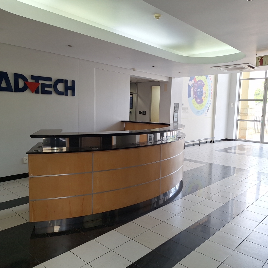 To Let Commercial Property for Rent in Wierda Valley Gauteng