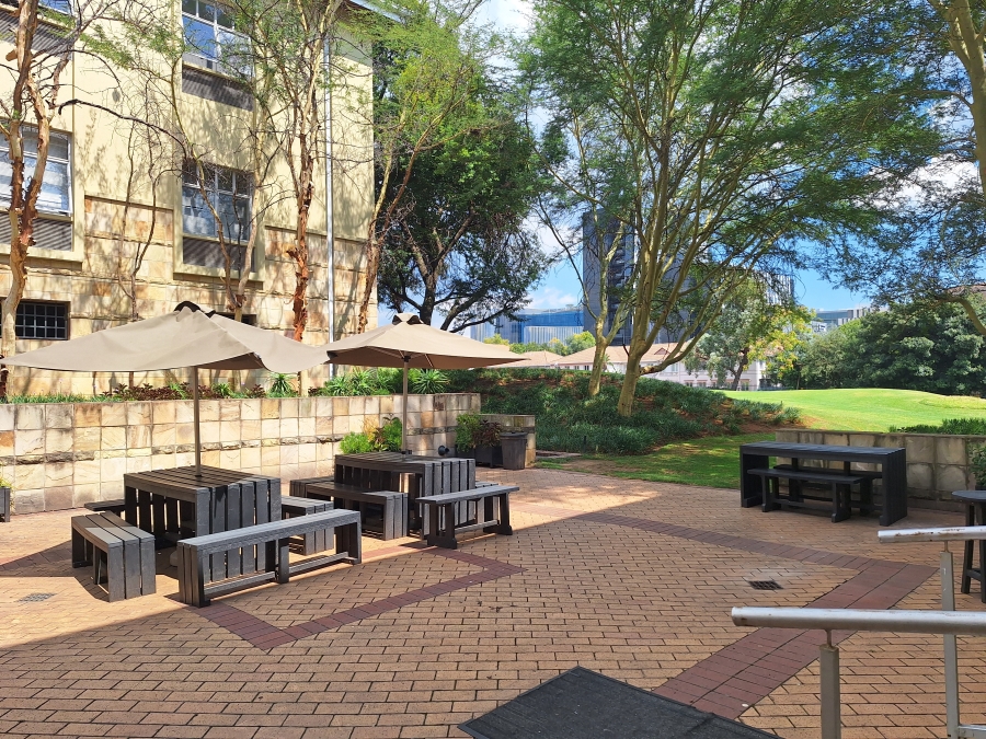 To Let Commercial Property for Rent in Wierda Valley Gauteng
