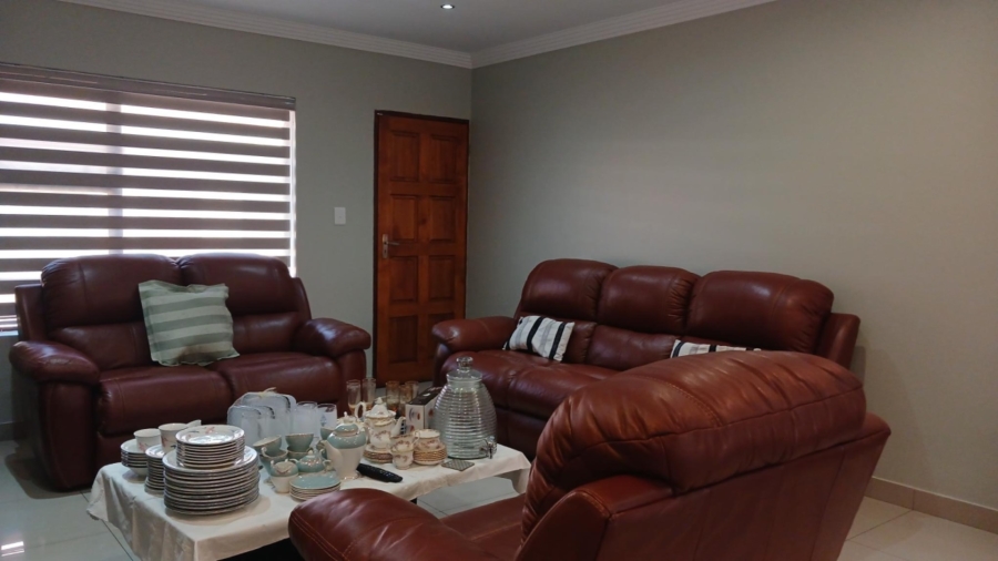 To Let 3 Bedroom Property for Rent in New Redruth Gauteng