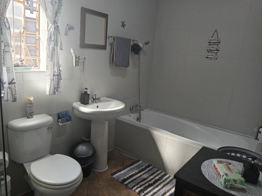 3 Bedroom Property for Sale in Pretoria North Gauteng