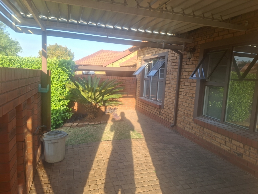 To Let 3 Bedroom Property for Rent in Willow Park Manor Gauteng
