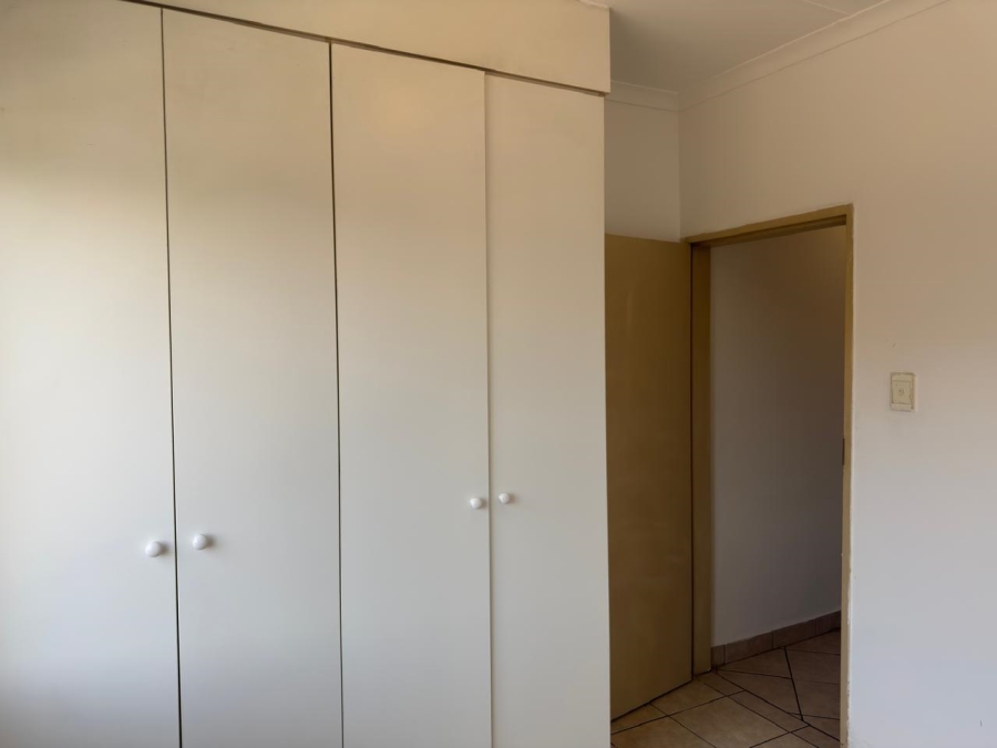 To Let 2 Bedroom Property for Rent in Vorna Valley Gauteng