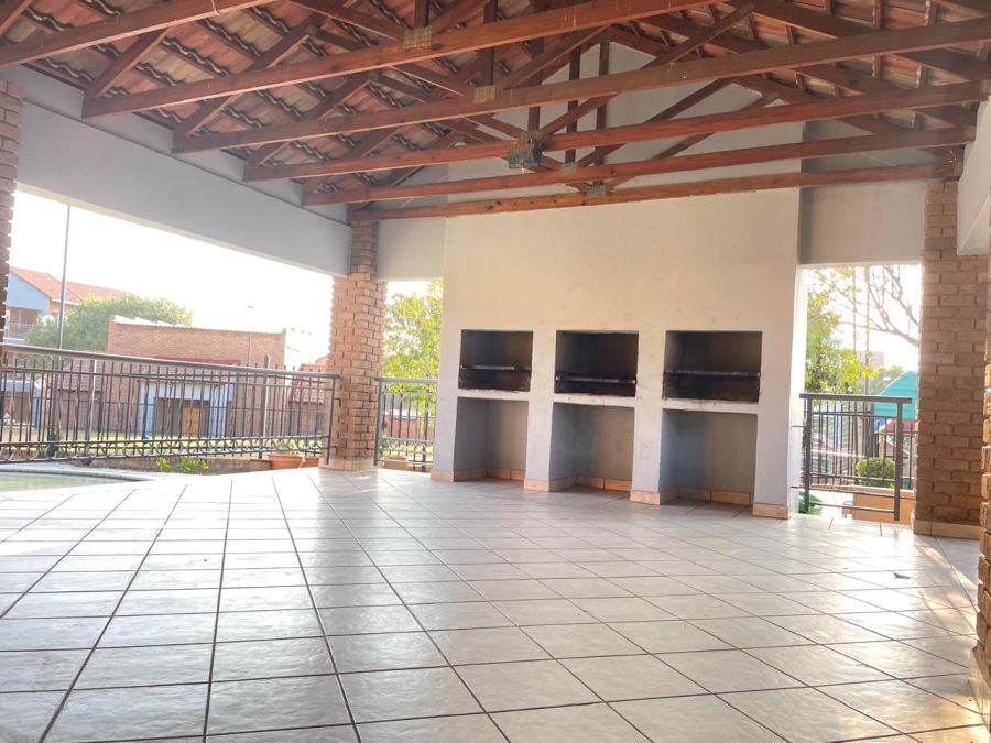 To Let 2 Bedroom Property for Rent in Vorna Valley Gauteng