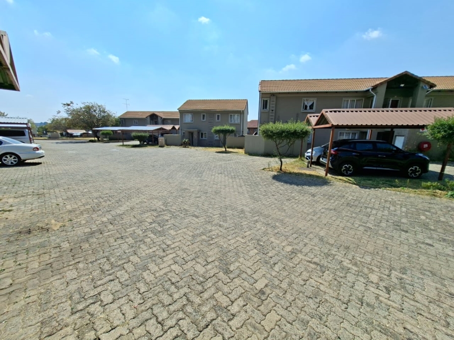 To Let 2 Bedroom Property for Rent in Vorna Valley Gauteng