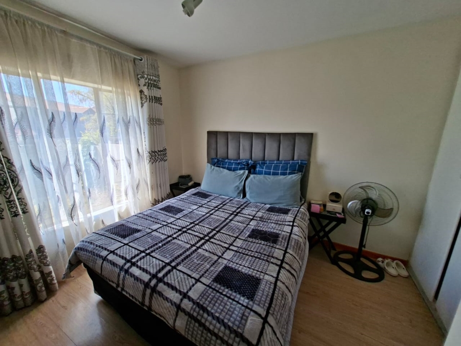 To Let 2 Bedroom Property for Rent in Vorna Valley Gauteng