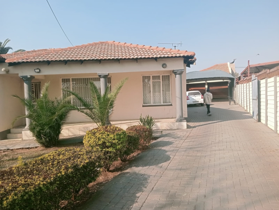 3 Bedroom Property for Sale in Kwaggasrand Gauteng