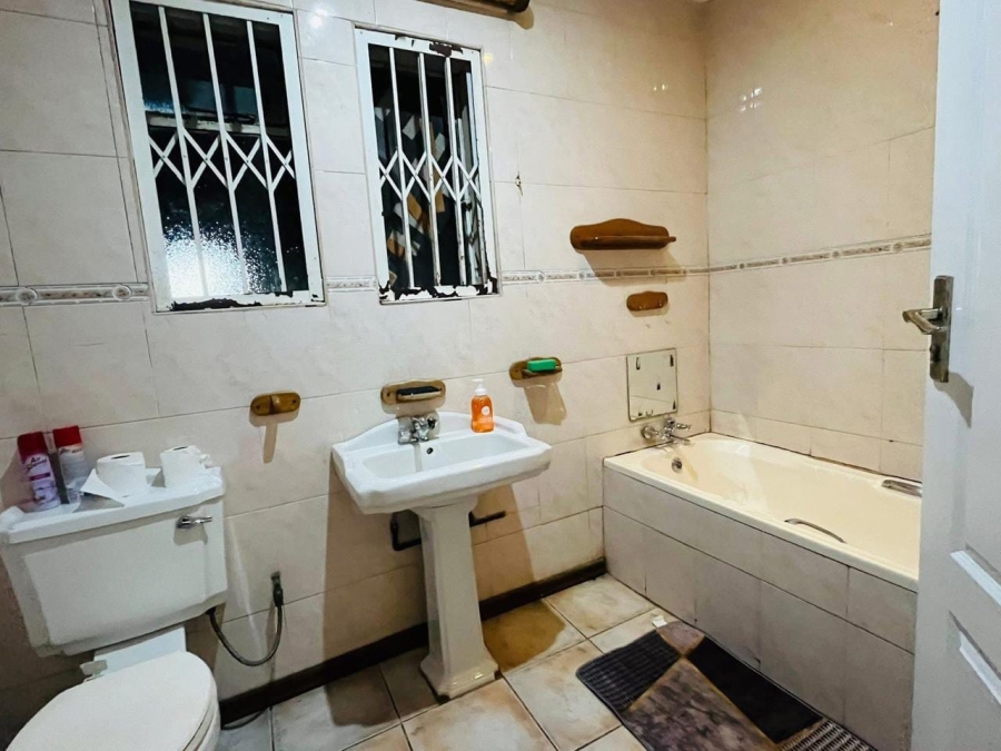 3 Bedroom Property for Sale in Kwaggasrand Gauteng
