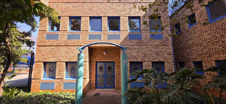 To Let Commercial Property for Rent in Randjespark Gauteng
