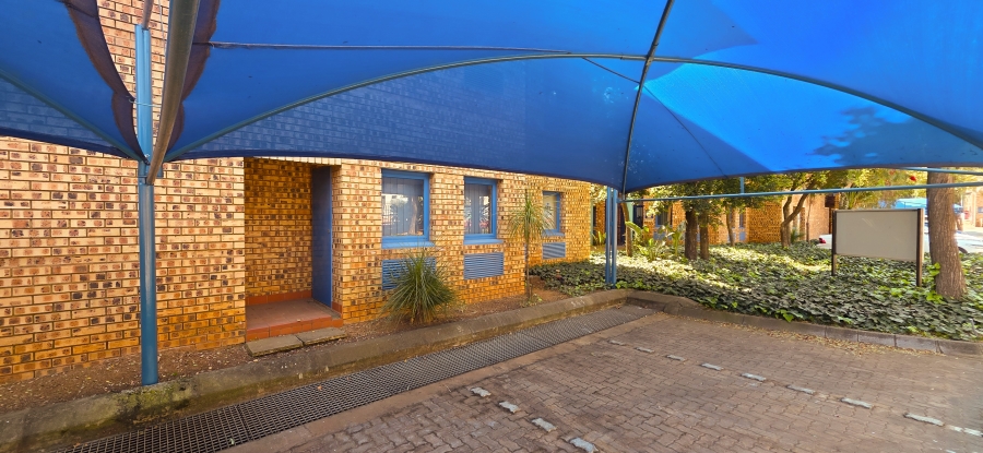 To Let Commercial Property for Rent in Randjespark Gauteng