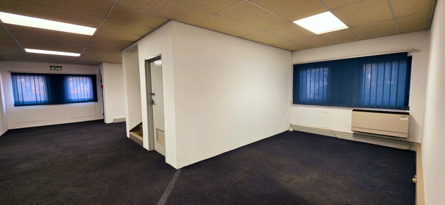 To Let Commercial Property for Rent in Randjespark Gauteng