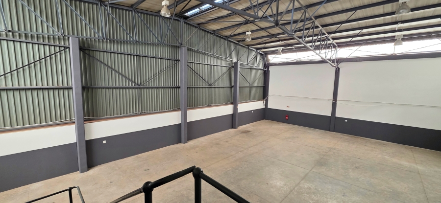 To Let Commercial Property for Rent in Randjespark Gauteng