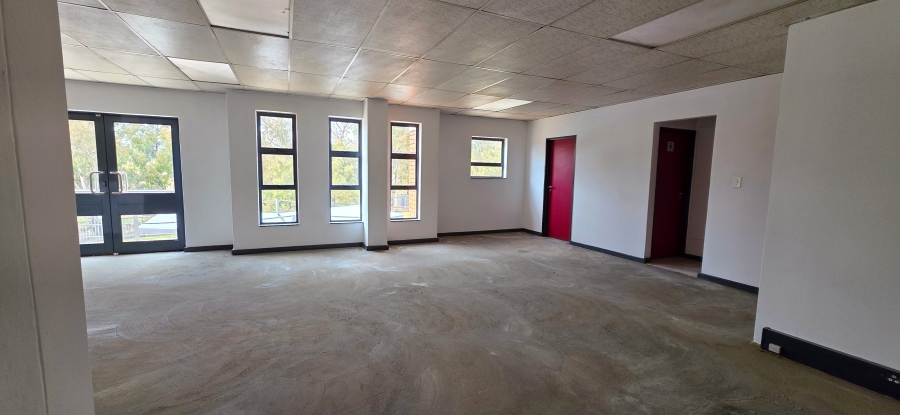 To Let Commercial Property for Rent in Randjespark Gauteng