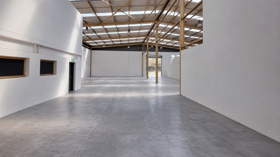 To Let Commercial Property for Rent in Randjespark Gauteng