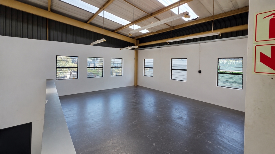 To Let Commercial Property for Rent in Randjespark Gauteng