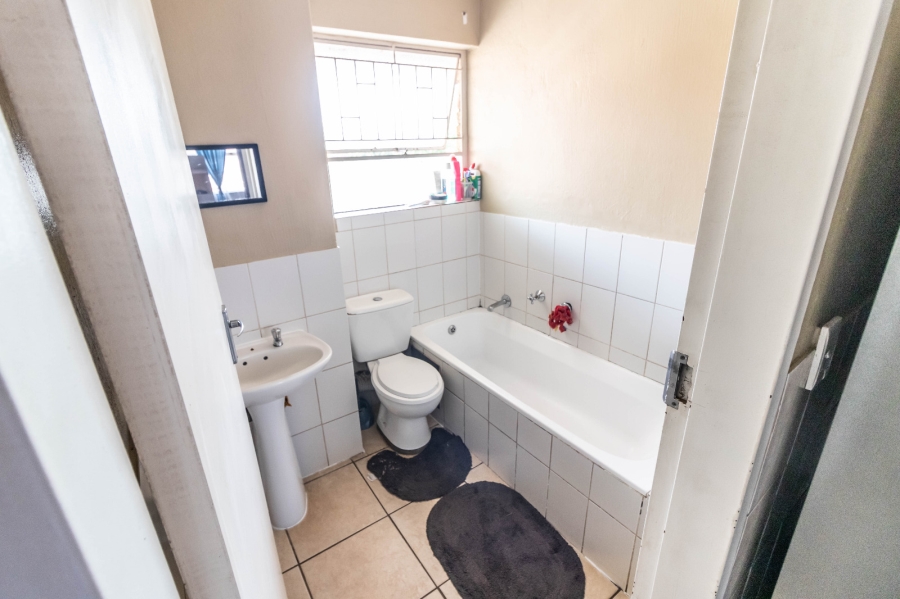 2 Bedroom Property for Sale in Kempton Park Central Gauteng