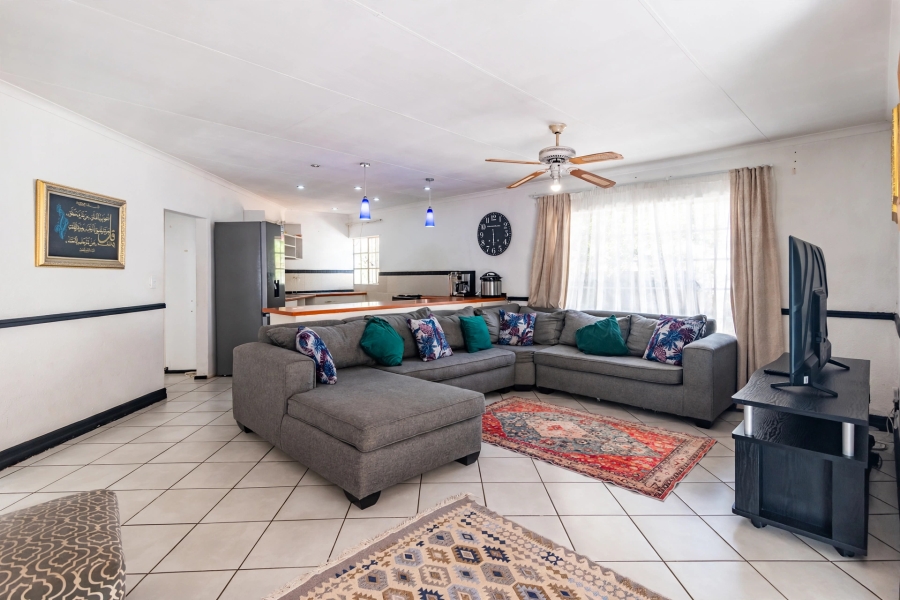 3 Bedroom Property for Sale in Helderkruin Gauteng