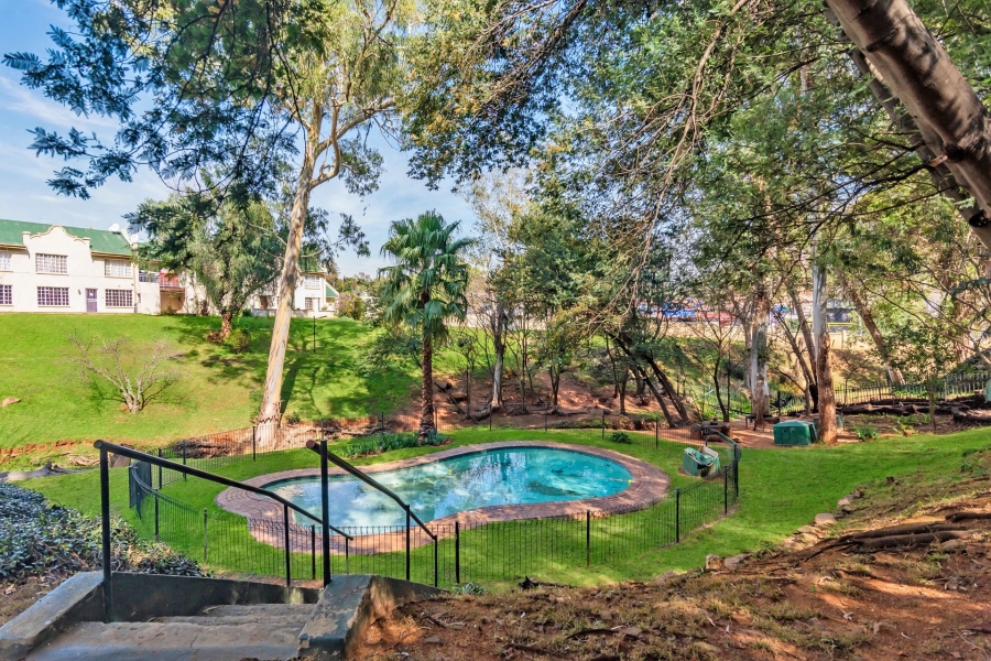 3 Bedroom Property for Sale in Helderkruin Gauteng