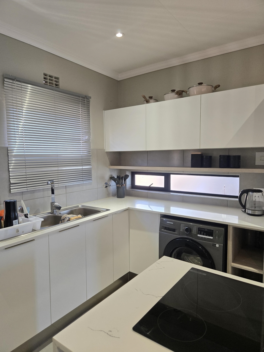 To Let 3 Bedroom Property for Rent in Lion Pride Gauteng