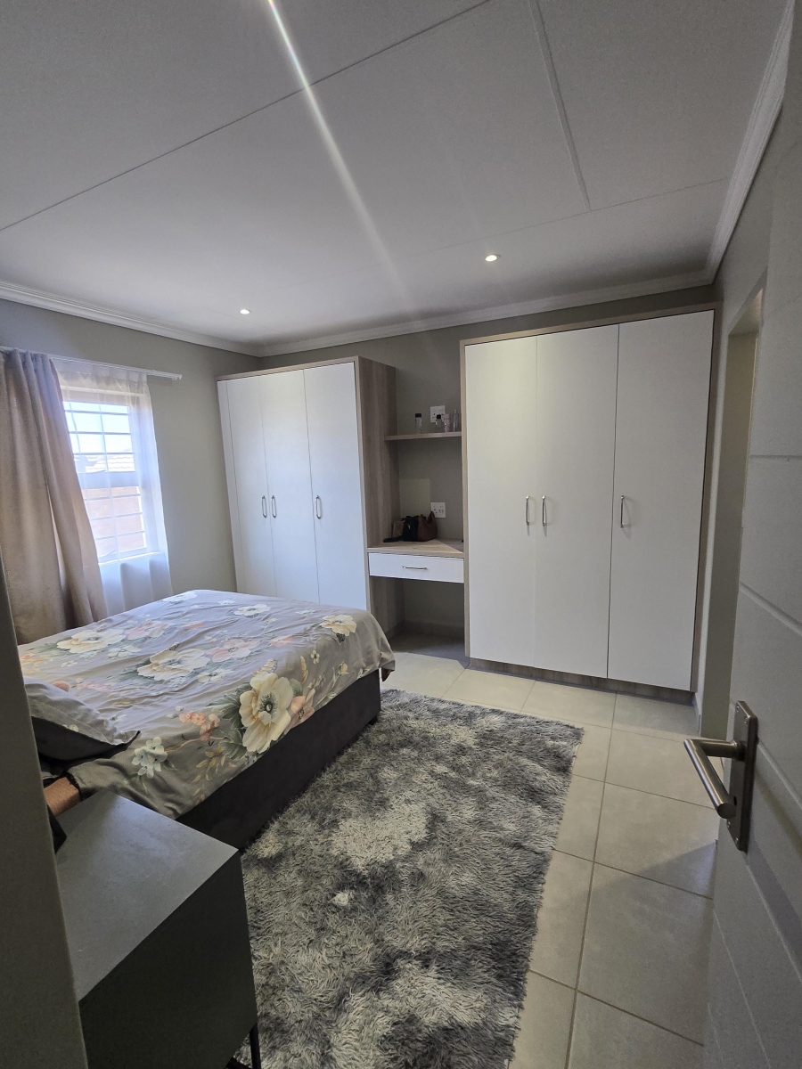 To Let 3 Bedroom Property for Rent in Lion Pride Gauteng