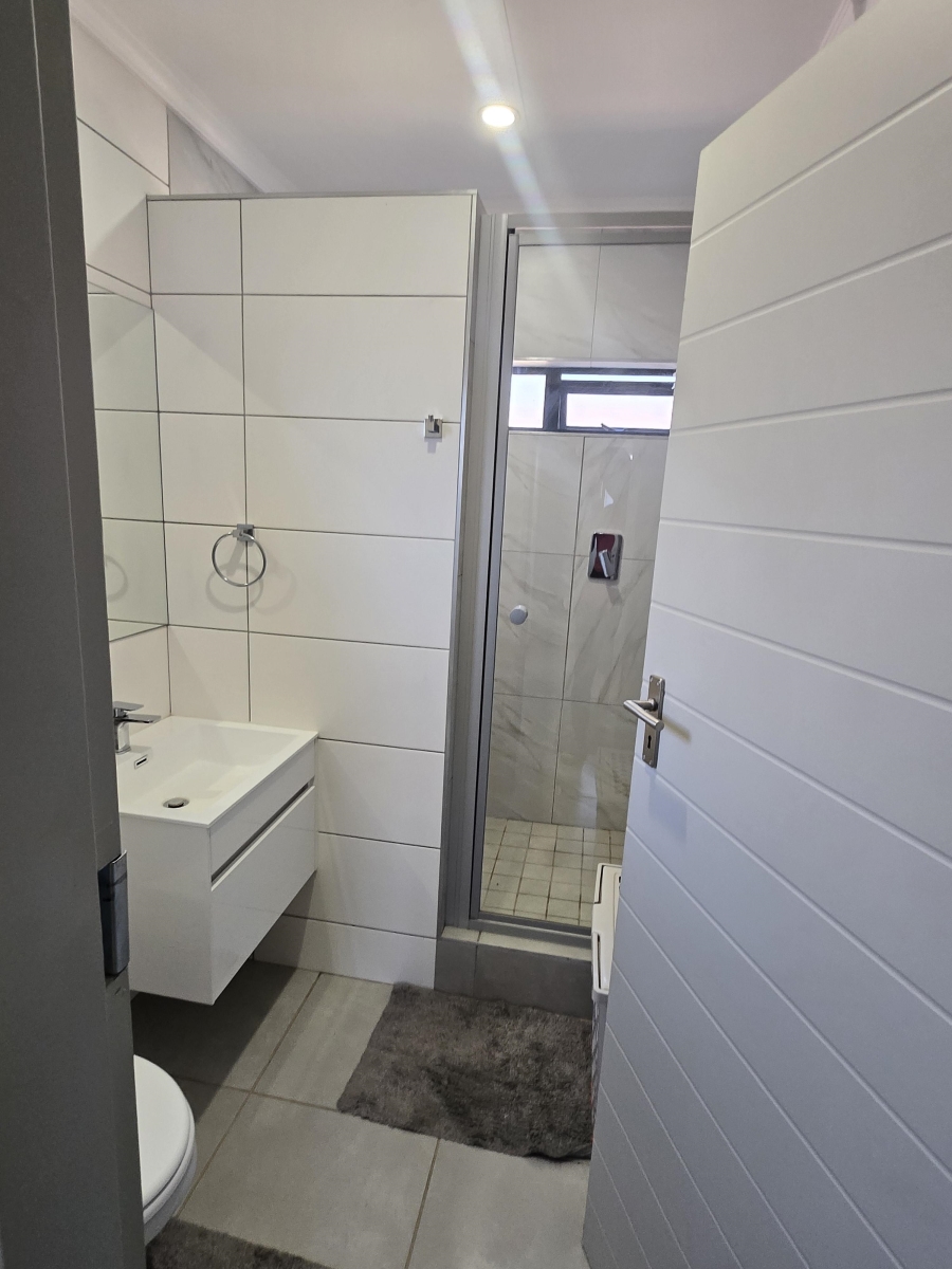 To Let 3 Bedroom Property for Rent in Lion Pride Gauteng