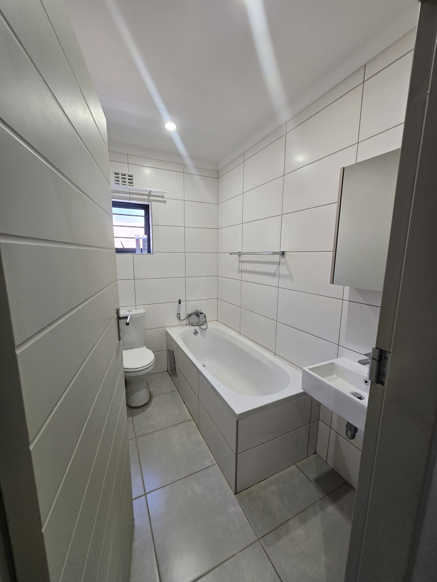 To Let 3 Bedroom Property for Rent in Lion Pride Gauteng