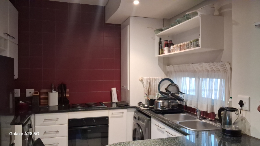 2 Bedroom Property for Sale in Hillcrest Gauteng
